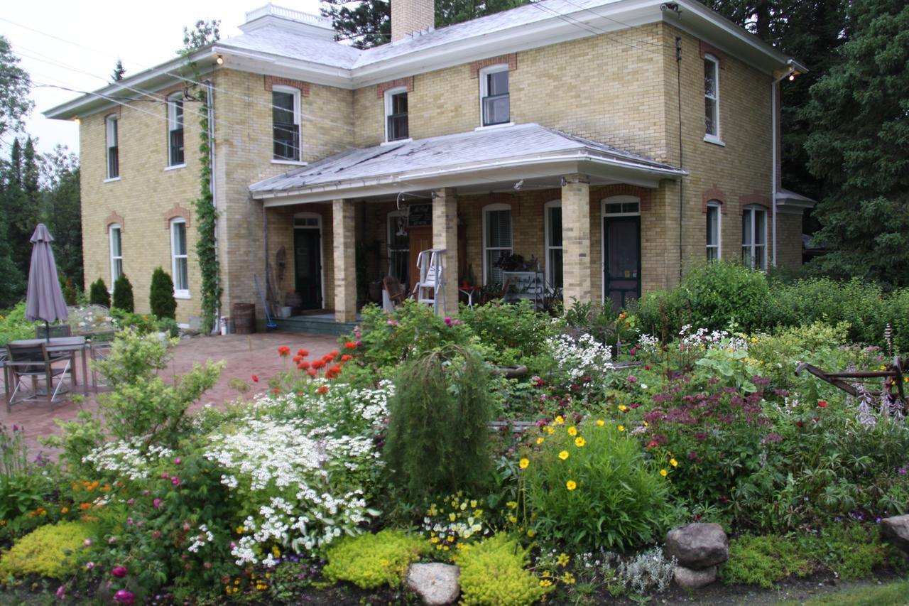 Auberge Taylor Manor Saint-Georges Εξωτερικό φωτογραφία